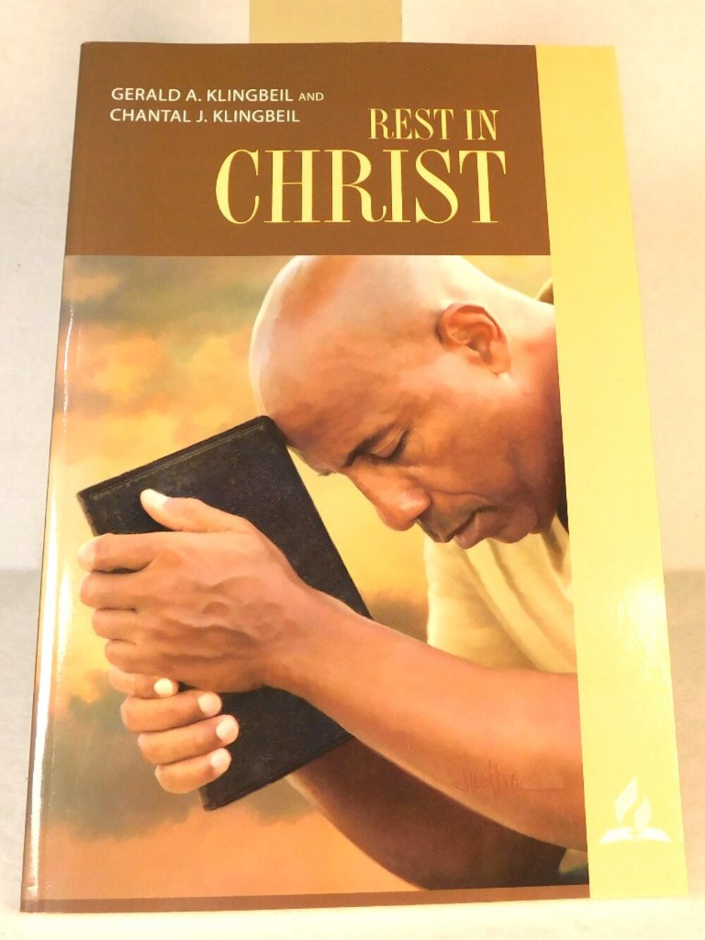 Rest In Christ By Gerald and Chantal Klingbeil Bible Study Guidance Paperback